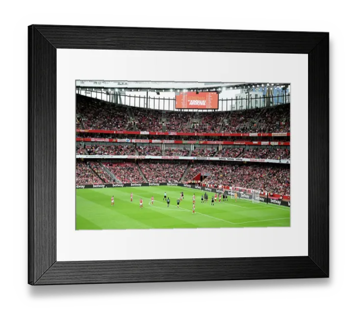 Framed Print : Arsenal v Bayer 04 Leverkusen - Pre-Season Friendly