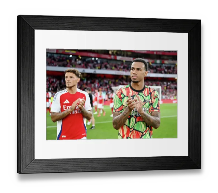 Framed Print : Arsenal v Bayer 04 Leverkusen - Pre-Season Friendly Framed Print : Arsenal v Bayer 04 Leverkusen - Pre-Season Friendly