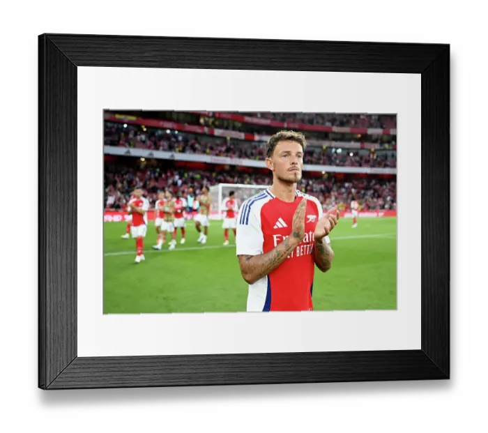 Framed Print : Arsenal v Bayer 04 Leverkusen - Pre-Season Friendly Framed Print : Arsenal v Bayer 04 Leverkusen - Pre-Season Friendly