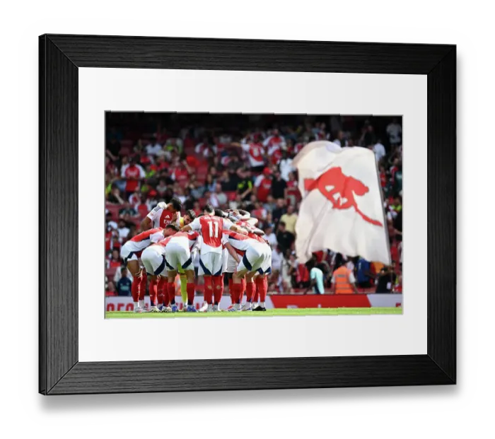 Framed Print : Arsenal v Olympique Lyonnais - Pre-Season Friendly