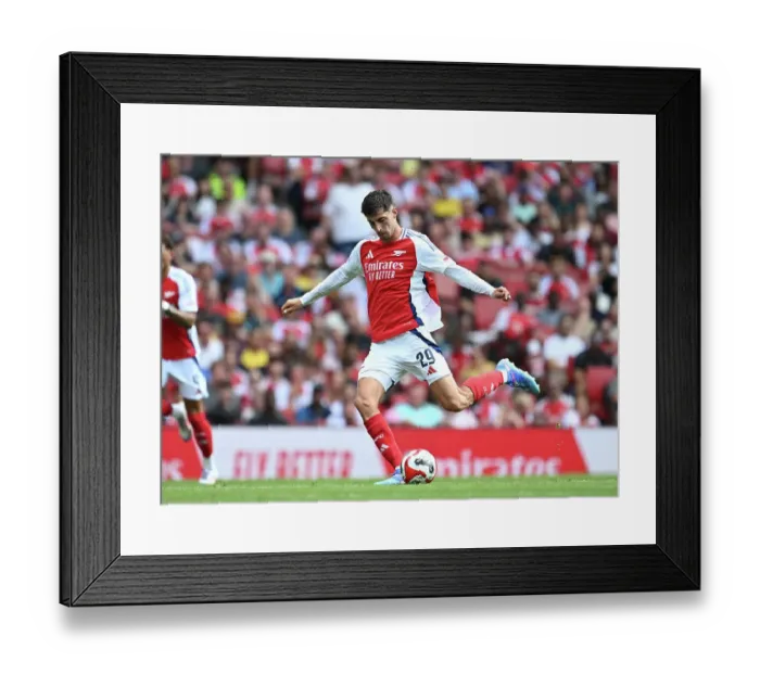 Framed Print : Arsenal v Olympique Lyonnais - Pre-Season Friendly