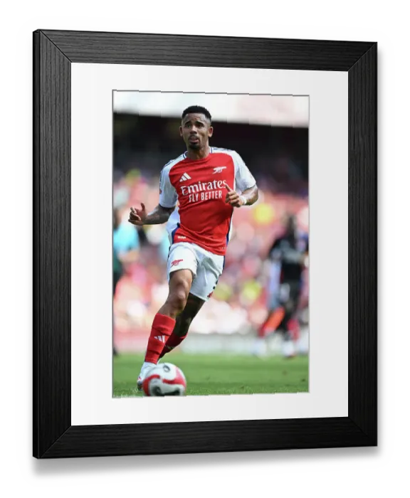 Framed Print : Arsenal v Olympique Lyonnais - Pre-Season Friendly Framed Print : Arsenal v Olympique Lyonnais - Pre-Season Friendly