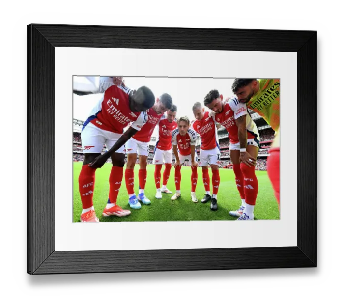 Framed Print : Arsenal v Olympique Lyonnais - Pre-Season Friendly