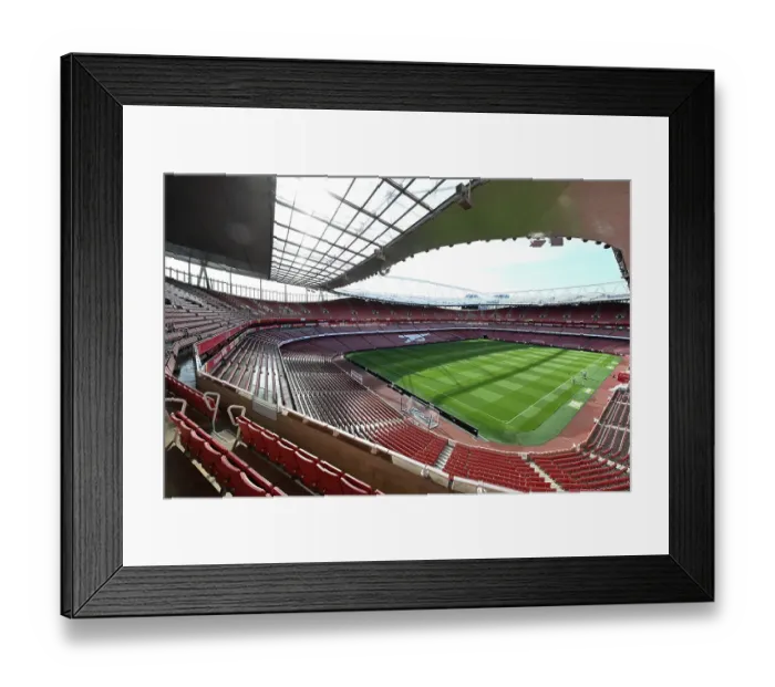 Framed Print : Arsenal v Olympique Lyonnais - Pre-Season Friendly Framed Print : Arsenal v Olympique Lyonnais - Pre-Season Friendly
