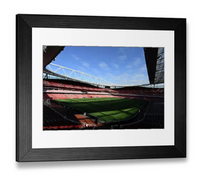 Framed Print : Arsenal v Olympique Lyonnais - Pre-Season Friendly