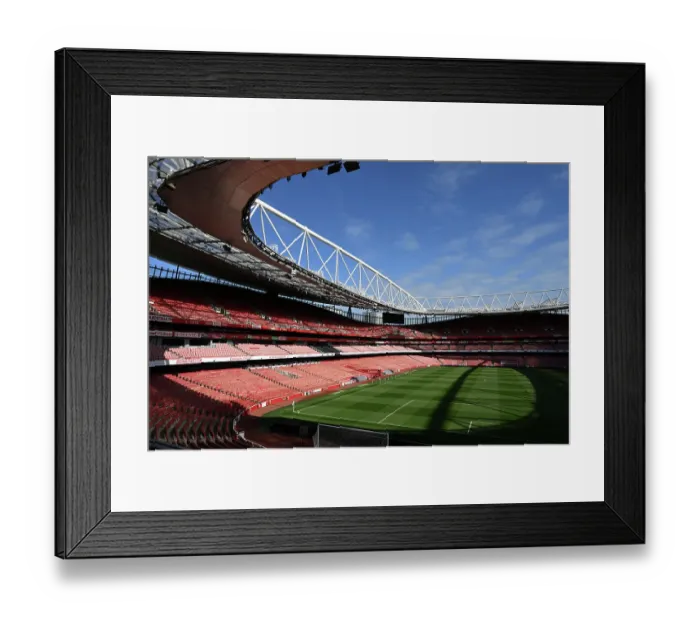 Framed Print : Arsenal v Olympique Lyonnais - Pre-Season Friendly Framed Print : Arsenal v Olympique Lyonnais - Pre-Season Friendly