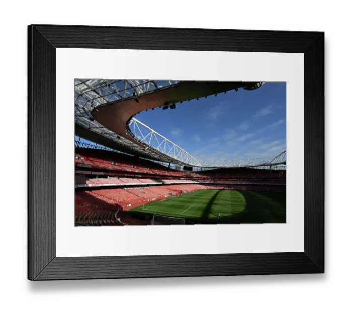 Framed Print : Arsenal v Olympique Lyonnais - Pre-Season Friendly Framed Print : Arsenal v Olympique Lyonnais - Pre-Season Friendly