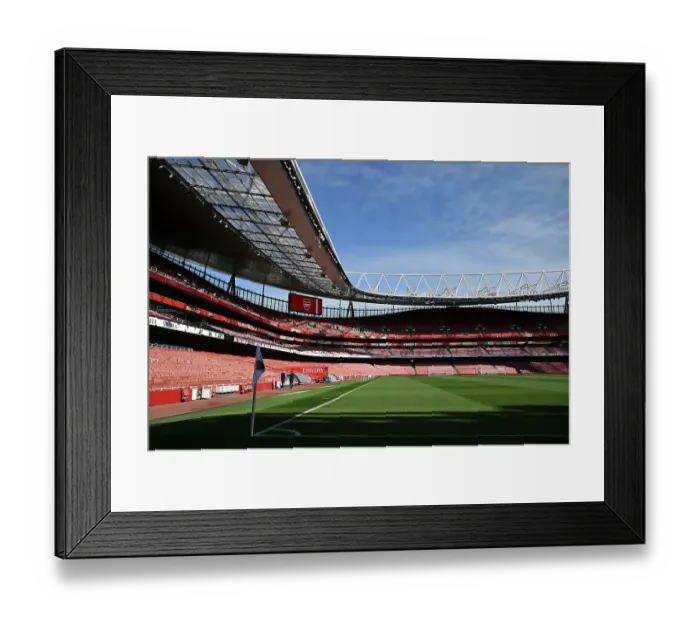 Framed Print : Arsenal v Olympique Lyonnais - Pre-Season Friendly