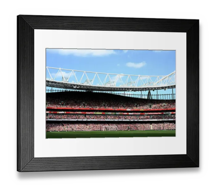 Framed Print : Arsenal v Olympique Lyonnais - Pre-Season Friendly