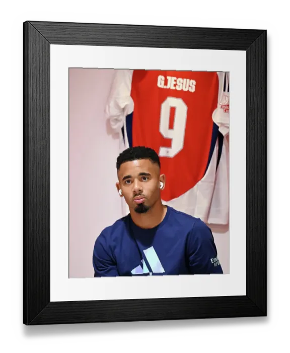 Framed Print : Arsenal v Olympique Lyonnais - Pre-Season Friendly