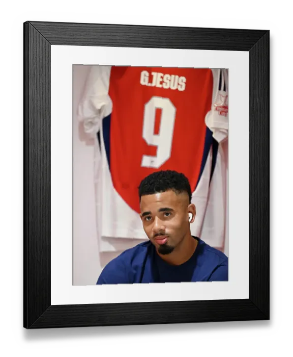 Framed Print : Arsenal v Olympique Lyonnais - Pre-Season Friendly