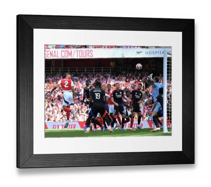 Framed Print : Arsenal v Olympique Lyonnais - Pre-Season Friendly Framed Print : Arsenal v Olympique Lyonnais - Pre-Season Friendly