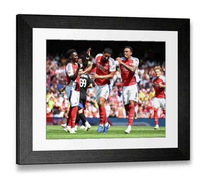 Framed Print : Arsenal v Olympique Lyonnais - Pre-Season Friendly