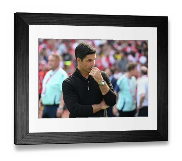 Framed Print : Arsenal v Olympique Lyonnais - Pre-Season Friendly Framed Print : Arsenal v Olympique Lyonnais - Pre-Season Friendly