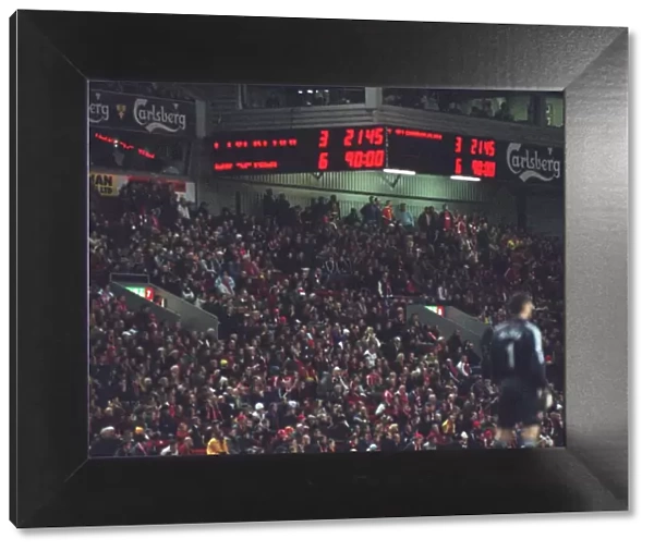 The scoreboard shows the full time score
