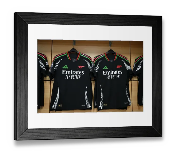 Framed Print : Aston Villa FC v Arsenal FC - Premier League Framed Print : Aston Villa FC v Arsenal FC - Premier League