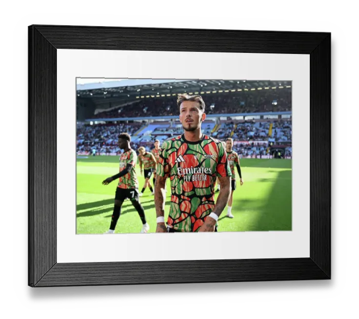 Framed Print : Aston Villa FC v Arsenal FC - Premier League Framed Print : Aston Villa FC v Arsenal FC - Premier League