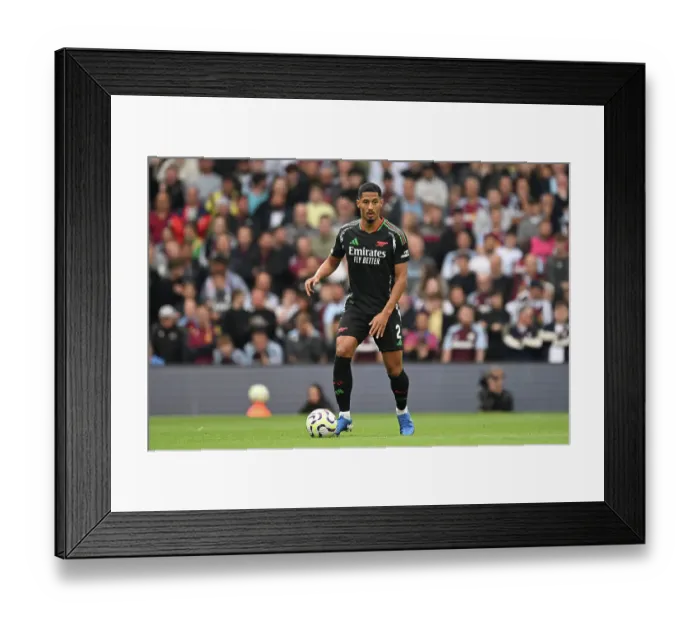 Framed Print : Aston Villa FC v Arsenal FC - Premier League Framed Print : Aston Villa FC v Arsenal FC - Premier League