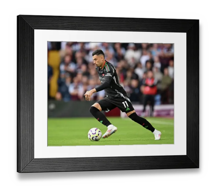 Framed Print : Aston Villa FC v Arsenal FC - Premier League Framed Print : Aston Villa FC v Arsenal FC - Premier League
