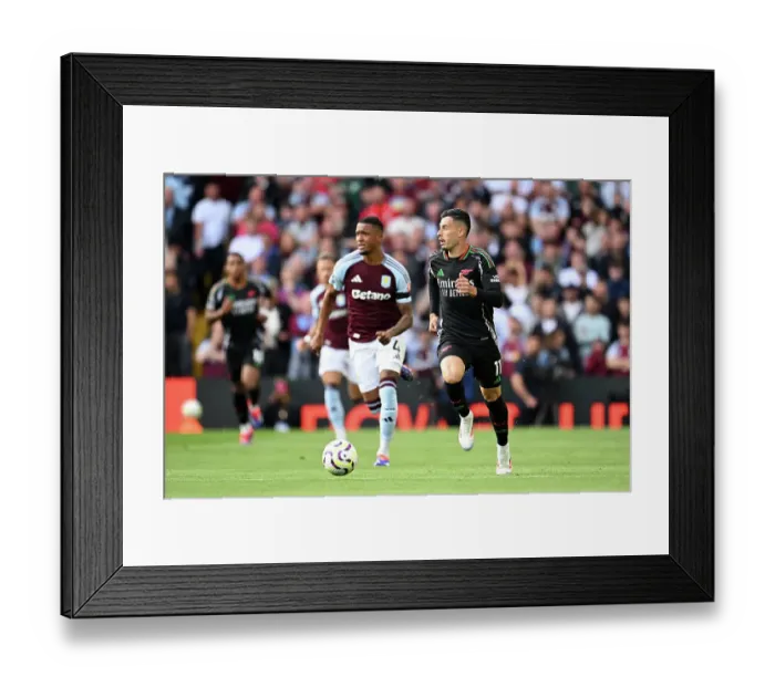 Framed Print : Aston Villa FC v Arsenal FC - Premier League Framed Print : Aston Villa FC v Arsenal FC - Premier League