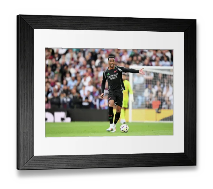 Framed Print : Aston Villa FC v Arsenal FC - Premier League