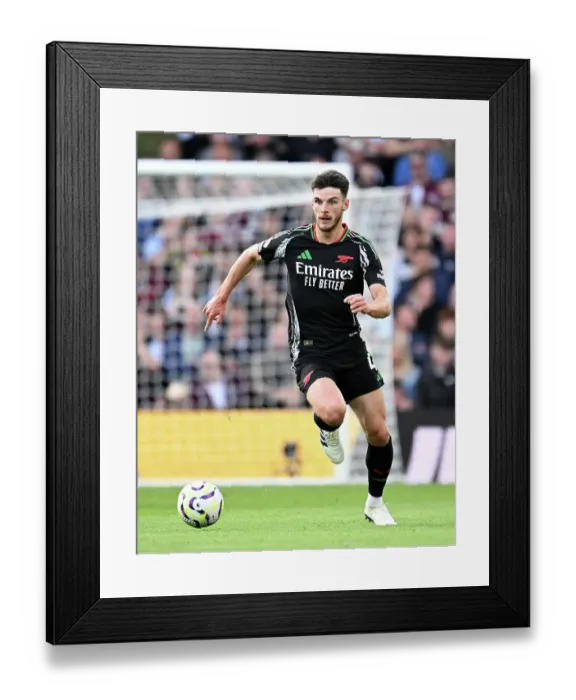 Framed Print : Aston Villa FC v Arsenal FC - Premier League