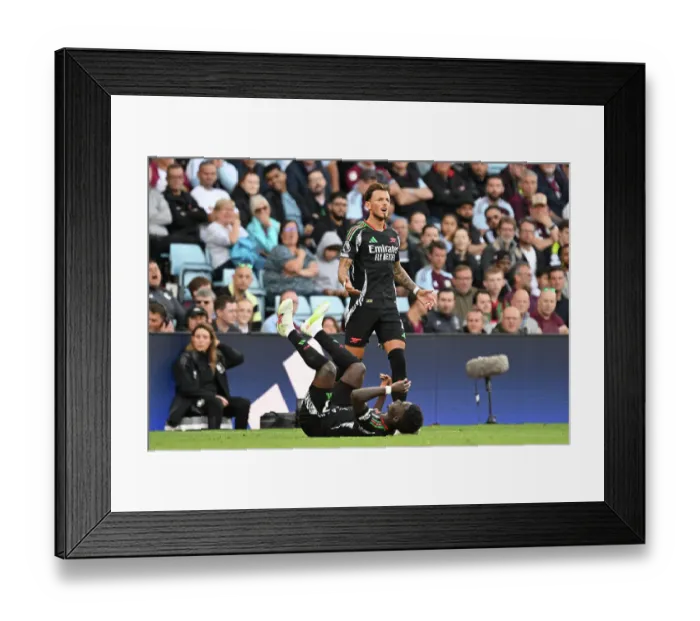 Framed Print : Aston Villa FC v Arsenal FC - Premier League Framed Print : Aston Villa FC v Arsenal FC - Premier League