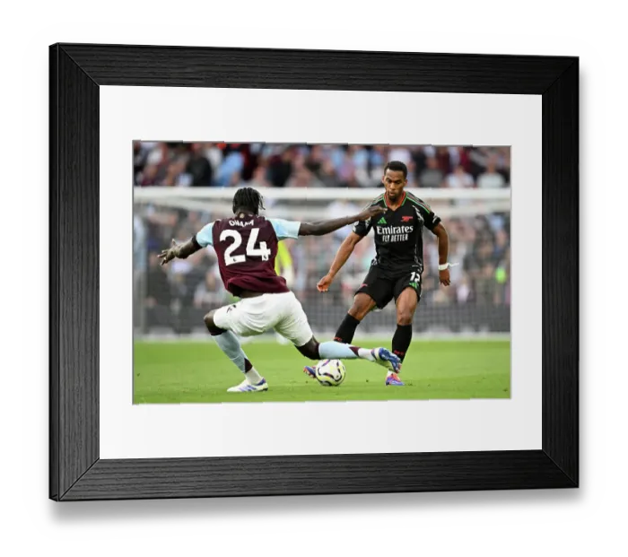 Framed Print : Aston Villa FC v Arsenal FC - Premier League