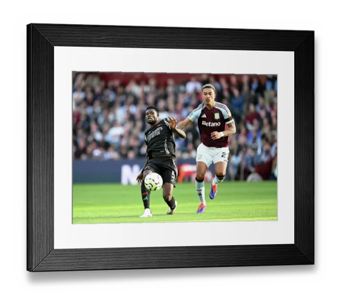 Framed Print : Aston Villa FC v Arsenal FC - Premier League Framed Print : Aston Villa FC v Arsenal FC - Premier League