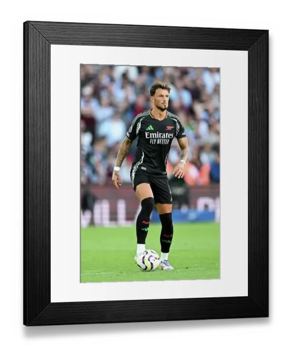Framed Print : Aston Villa FC v Arsenal FC - Premier League Framed Print : Aston Villa FC v Arsenal FC - Premier League