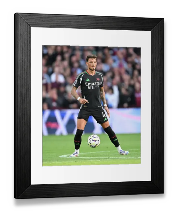 Framed Print : Aston Villa FC v Arsenal FC - Premier League Framed Print : Aston Villa FC v Arsenal FC - Premier League