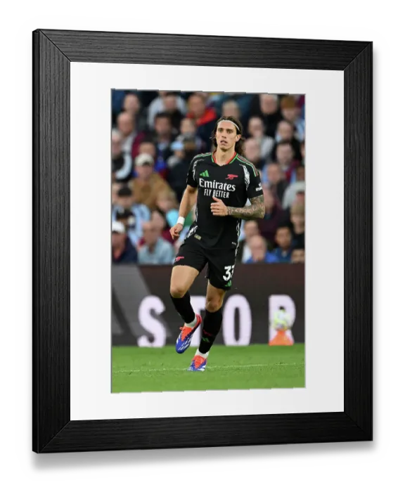 Framed Print : Aston Villa FC v Arsenal FC - Premier League Framed Print : Aston Villa FC v Arsenal FC - Premier League
