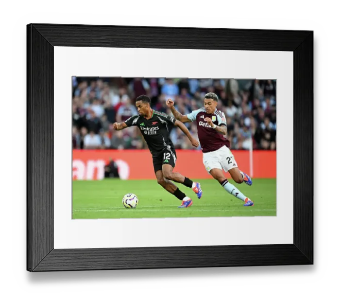 Framed Print : Aston Villa FC v Arsenal FC - Premier League Framed Print : Aston Villa FC v Arsenal FC - Premier League