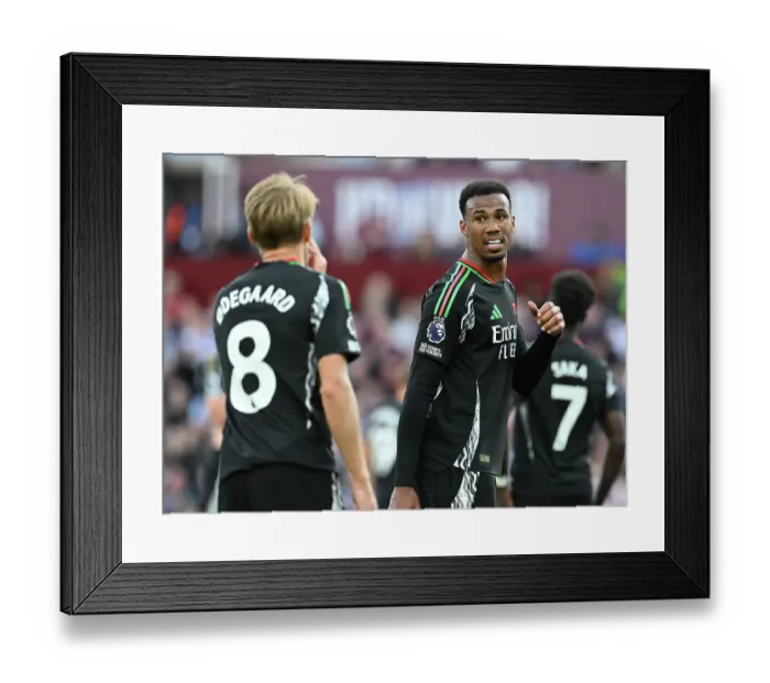 Framed Print : Aston Villa FC v Arsenal FC - Premier League