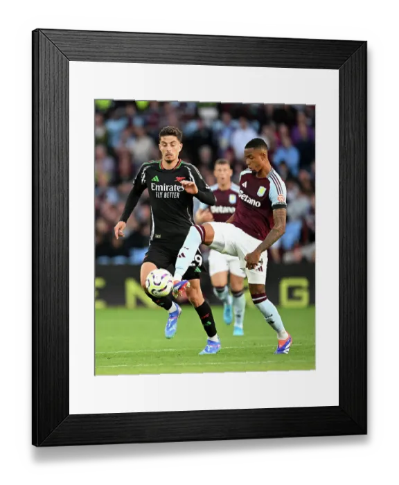 Framed Print : Aston Villa FC v Arsenal FC - Premier League Framed Print : Aston Villa FC v Arsenal FC - Premier League