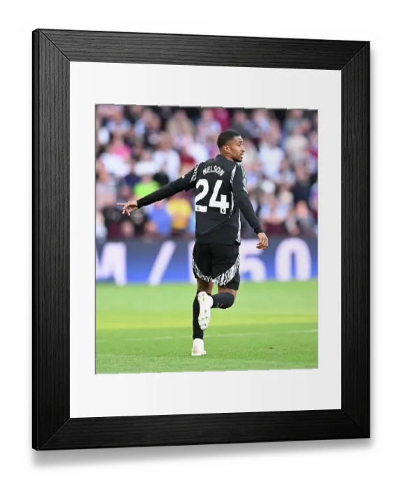 Framed Print : Aston Villa FC v Arsenal FC - Premier League
