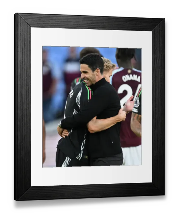 Framed Print : Aston Villa FC v Arsenal FC - Premier League Framed Print : Aston Villa FC v Arsenal FC - Premier League