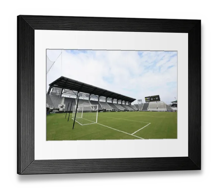 Framed Print : Washington Spirit v Arsenal Women: Pre Season Friendly