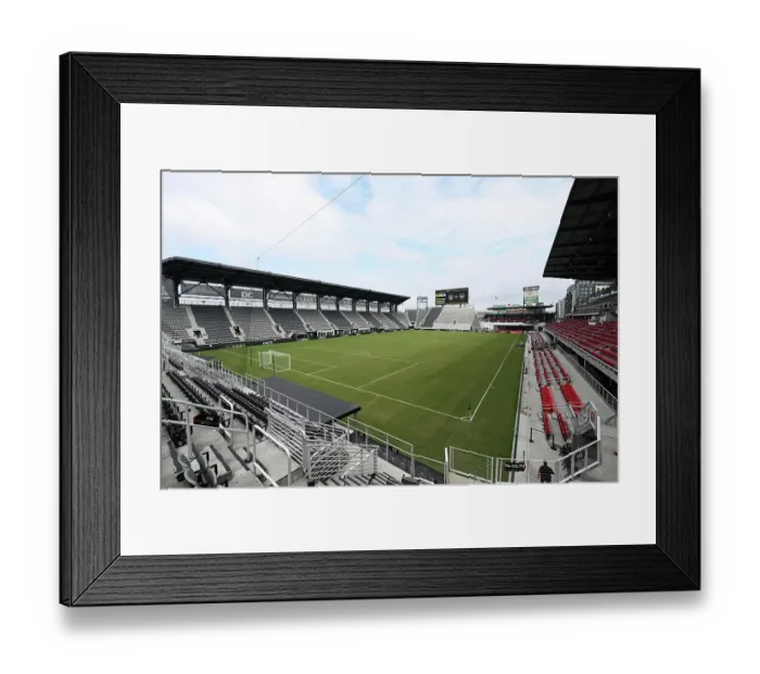 Framed Print : Washington Spirit v Arsenal Women: Pre Season Friendly