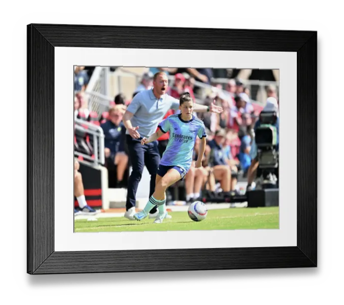 Framed Print : Washington Spirit v Arsenal Women: Pre Season Friendly