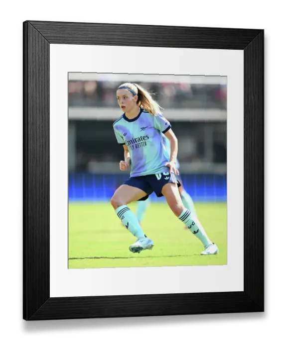 Framed Print : Washington Spirit v Arsenal Women: Pre Season Friendly
