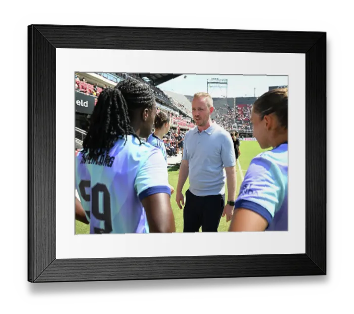 Framed Print : Washington Spirit v Arsenal Women: Pre Season Friendly