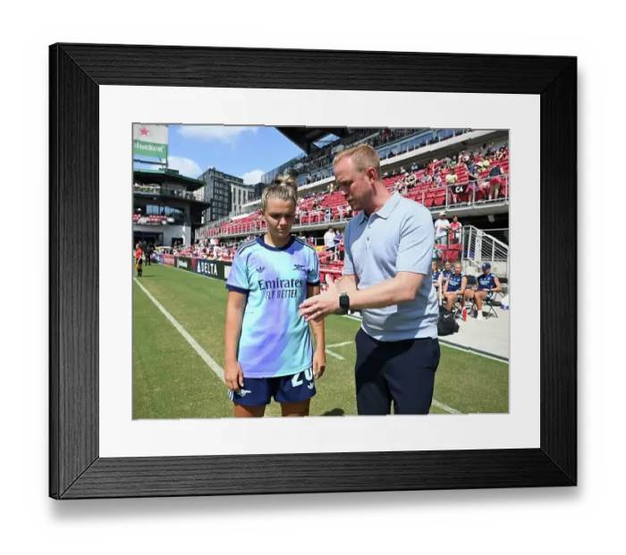 Framed Print : Washington Spirit v Arsenal Women: Pre Season Friendly