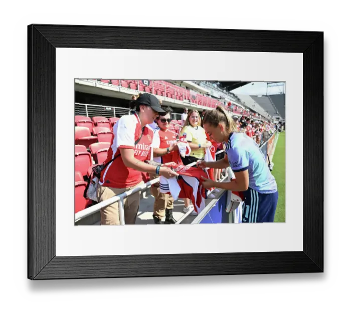 Framed Print : Washington Spirit v Arsenal Women: Pre Season Friendly