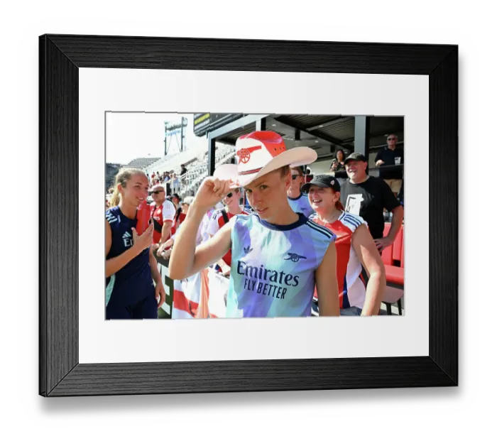 Framed Print : Washington Spirit v Arsenal Women: Pre Season Friendly