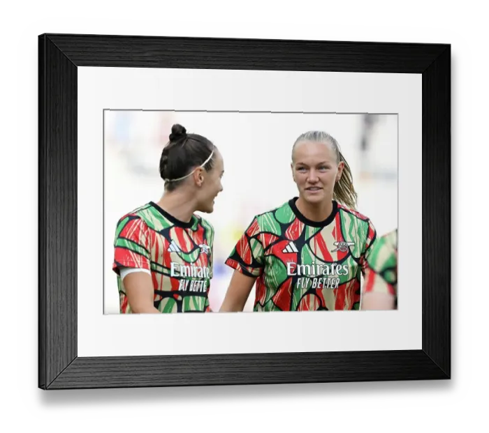 Framed Print : Arsenal Women v Chelsea Women: Pre Season Friendly Framed Print : Arsenal Women v Chelsea Women: Pre Season Friendly