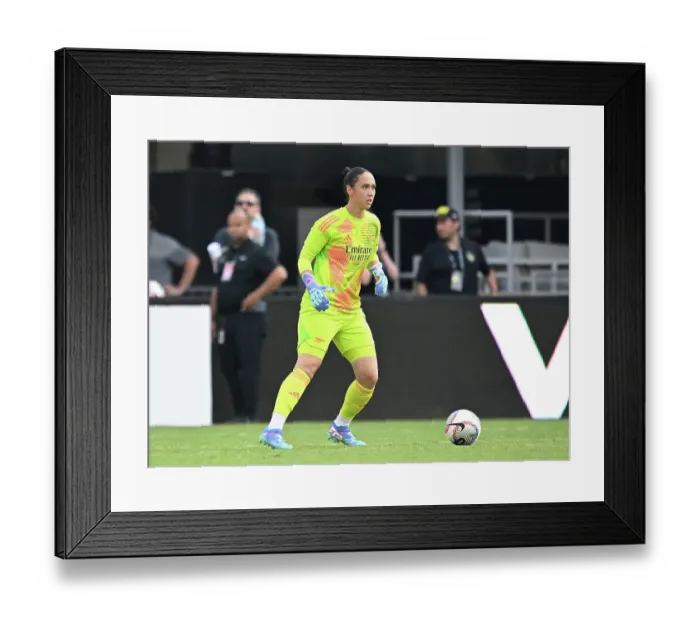 Framed Print : Arsenal Women v Chelsea Women: Pre Season Friendly Framed Print : Arsenal Women v Chelsea Women: Pre Season Friendly