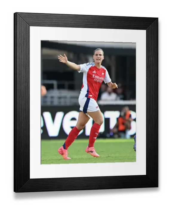 Framed Print : Arsenal Women v Chelsea Women: Pre Season Friendly Framed Print : Arsenal Women v Chelsea Women: Pre Season Friendly