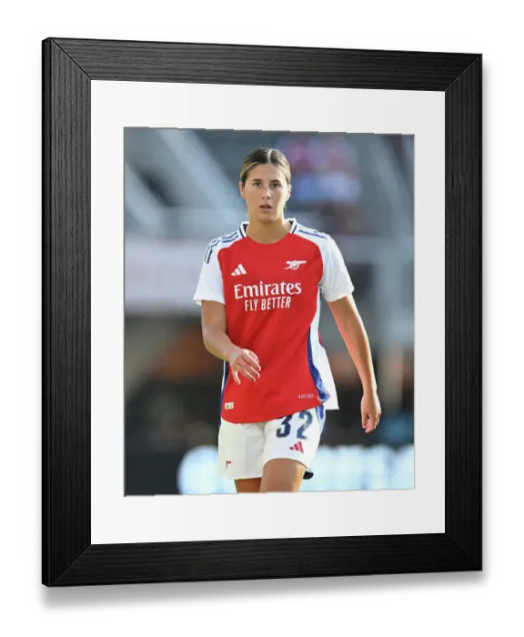 Framed Print : Arsenal Women v Chelsea Women: Pre Season Friendly Framed Print : Arsenal Women v Chelsea Women: Pre Season Friendly