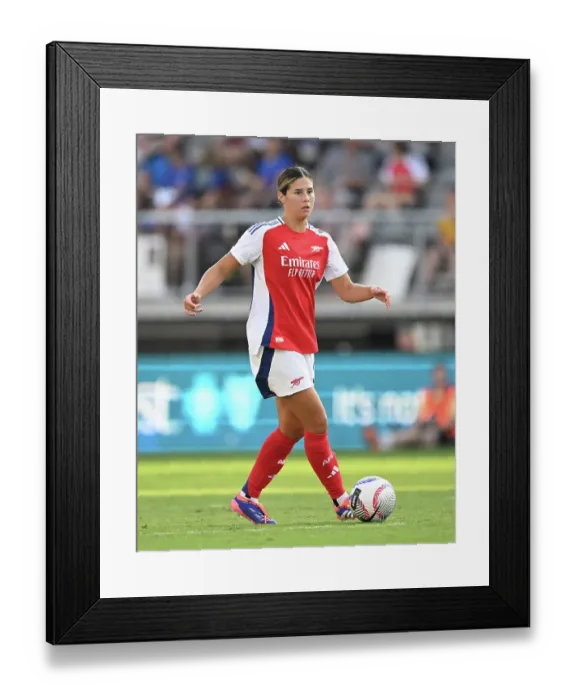 Framed Print : Arsenal Women v Chelsea Women: Pre Season Friendly Framed Print : Arsenal Women v Chelsea Women: Pre Season Friendly